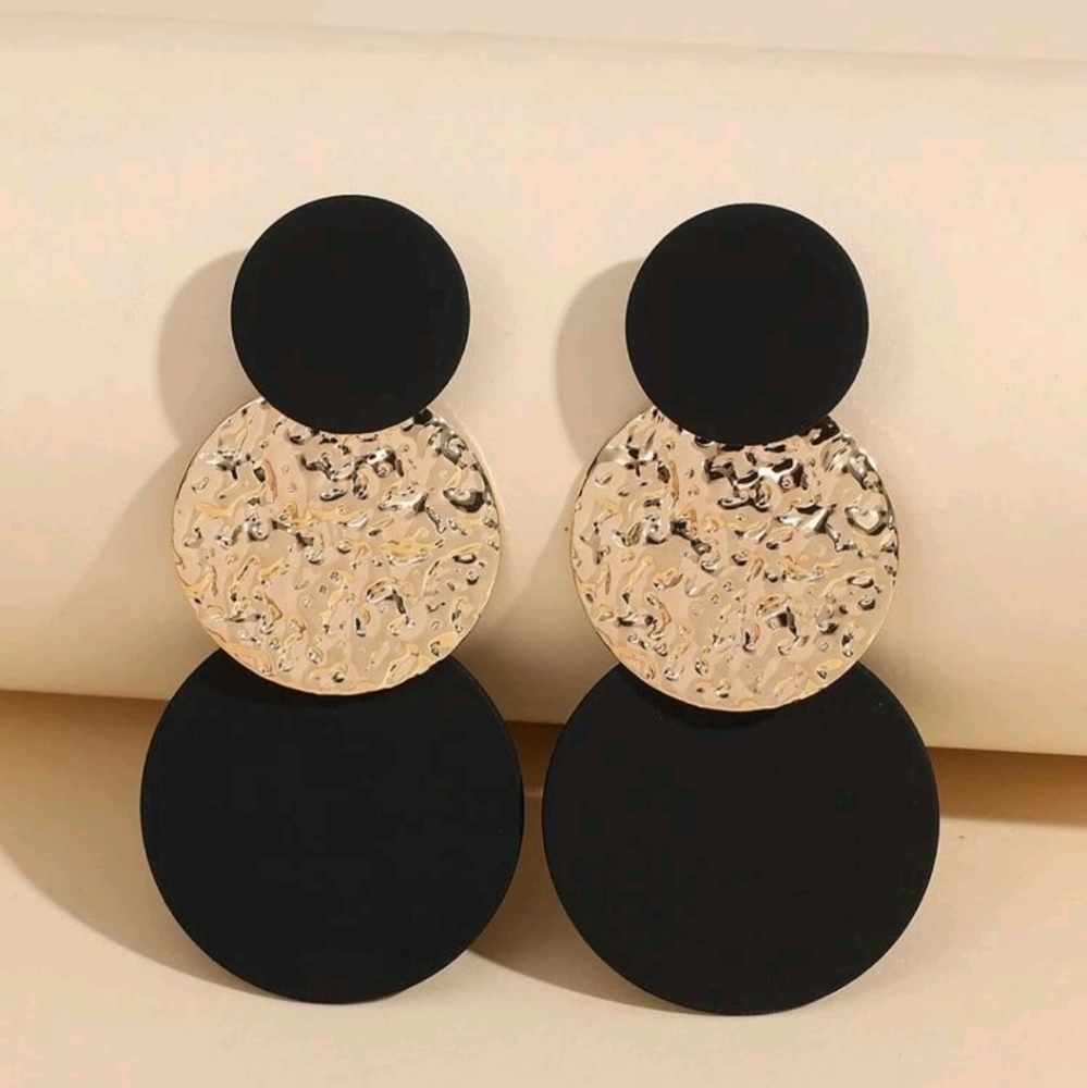Black & gold round drop hoop Earring for women
